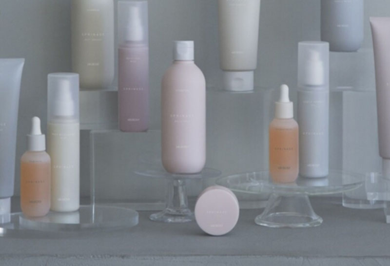 【スプリナージュ】ダメージケアが加わり自在に髪の質感メイクを。