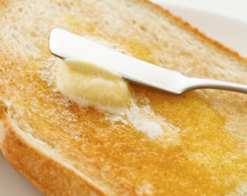 バターが染み込んでいくパン